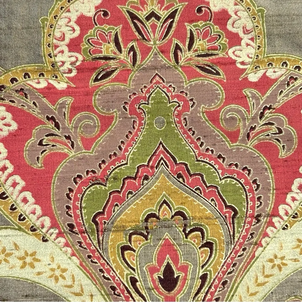 Williams Sonoma Silk Pillow Cover 22”
